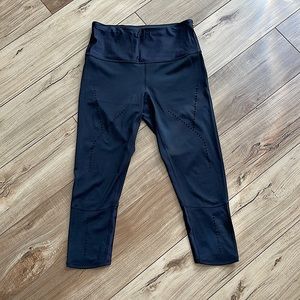 Zella Perforated Cropped Leggings M